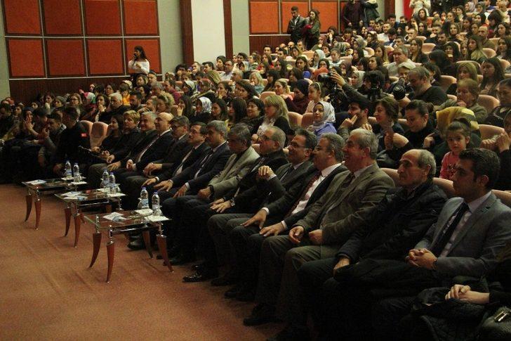 Neşet Ertaş Türküleri Konserine ilgi G2