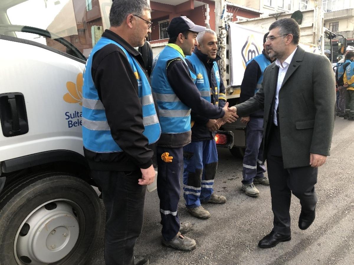 Sultanbeyli&rsquo;de mobil belediye saha ekipleri sokak sokak t&uuml;m sahada