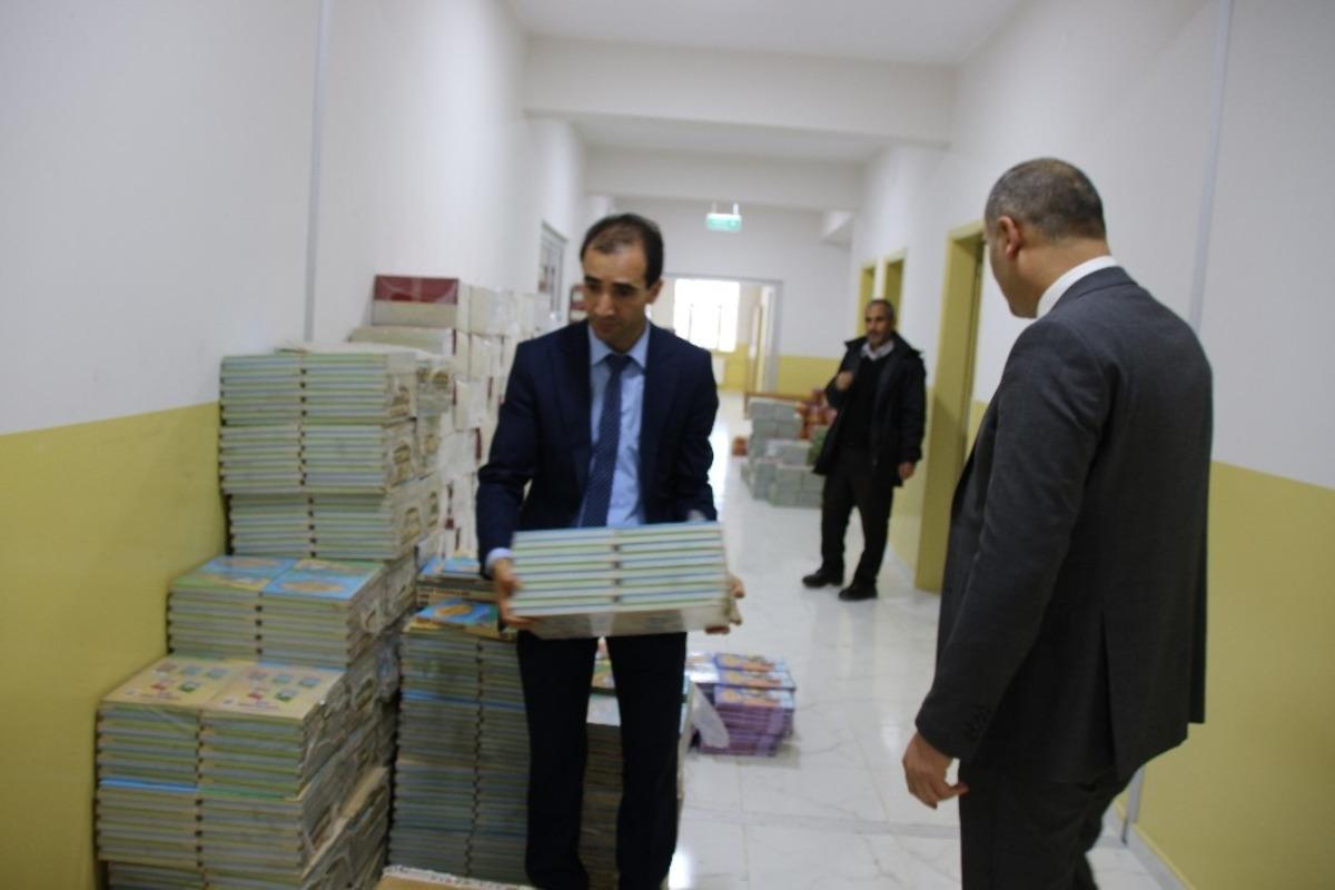 Varto&rsquo;daki &ouml;ğrencilere kitap yardımı