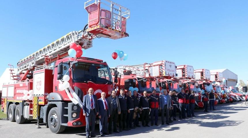 İtfaiye ekibi, bir yılda 8 bin 817 olaya m&uuml;dahale etti