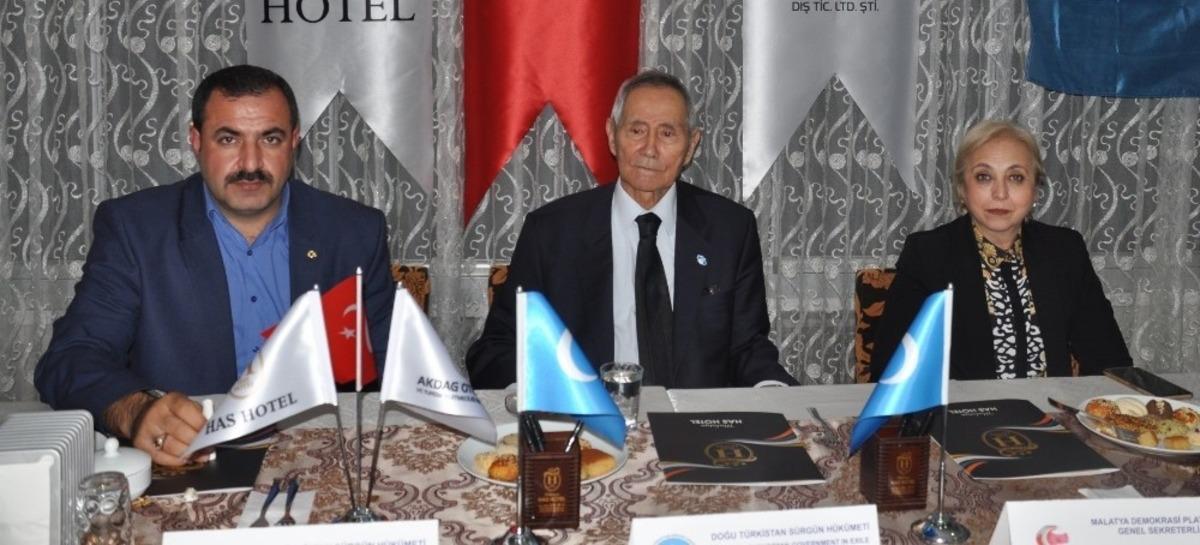 Doğu T&uuml;rkistan S&uuml;rg&uuml;n H&uuml;k&uuml;meti Cumhurbaşkanı Vekili: "Tek g&uuml;vencemiz T&uuml;rkiye ve T&uuml;rk halkıdır"