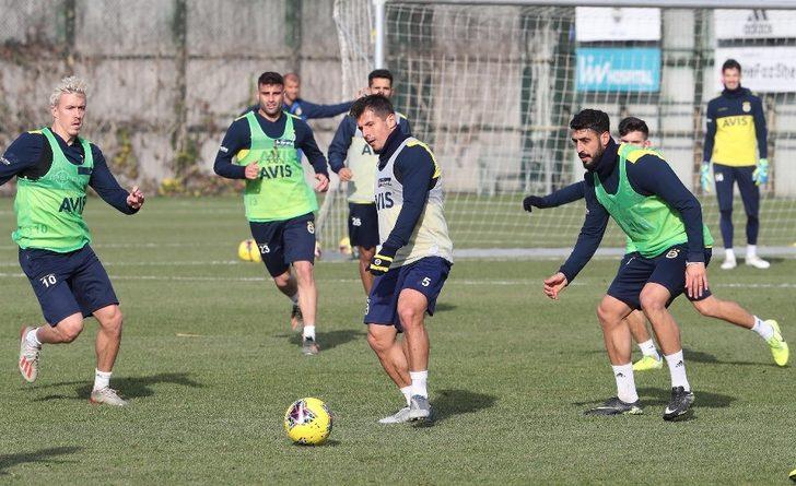 Taraftarlardan Fenerbahçe’ye moral G3