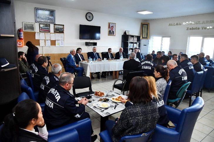 Başdeğirmen’den zabıtaya: “Amacımız vatandaşımızı kırmak değil, diyalogla bu havayı teneffüs edebilmektir” talimatı G2