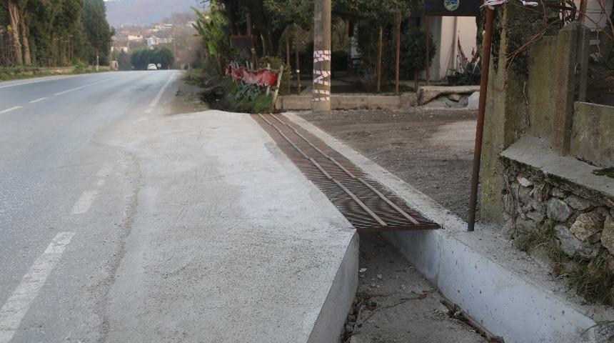 Yanık, İzmit Caddesinde yağmur suyu kanal &ccedil;alışması tamamlandı