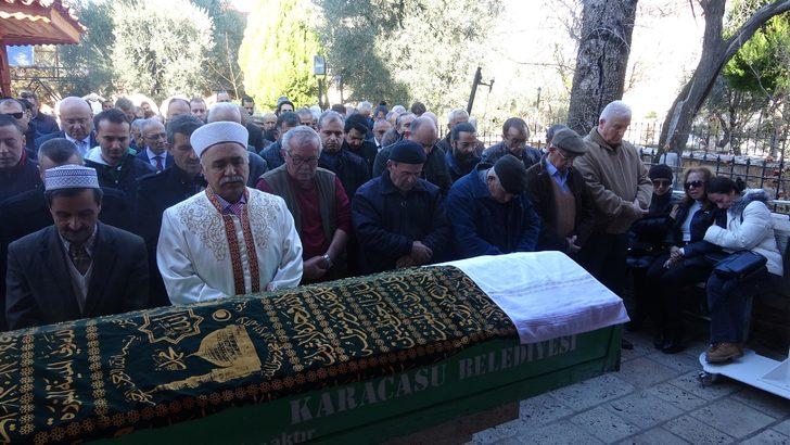 Uludağ'da ölen Efe Sarp, cenaze töreninin ardından toprağa verildi G3