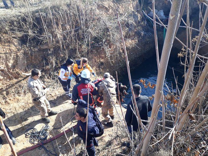 Küçük Menderes'ten acı haber... Oynadığı sulama kuyusuna düşerek boğuldu G3