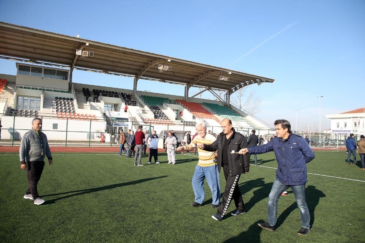 Okul m&uuml;d&uuml;rleri geleneksel spor oyunları ile motive oldular