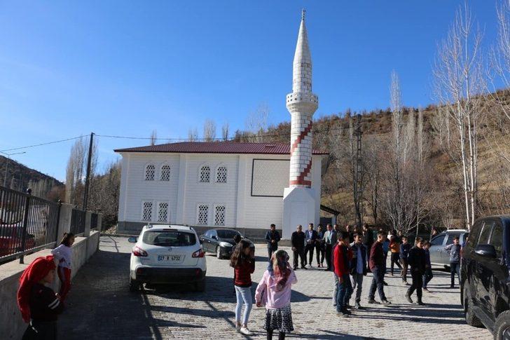 Uygulama Camisi’nde ilk cuma namazı kılındı G2