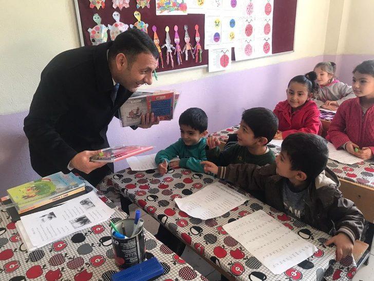 ASTOP’tan köy okullarına kırtasiye yardımı G3