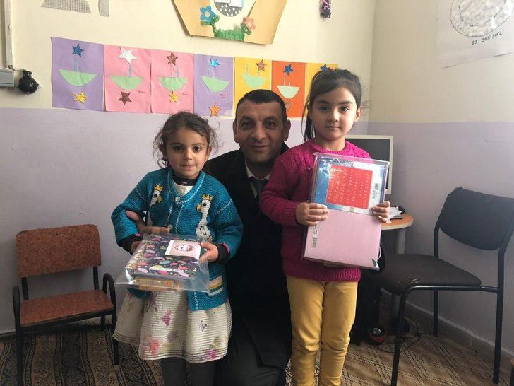 ASTOP’tan köy okullarına kırtasiye yardımı G4