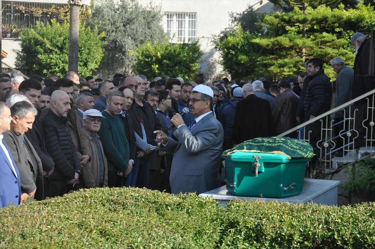 V&uuml;cut geliştirme şampiyonu Yıldız'ın cenazesi defnedildi