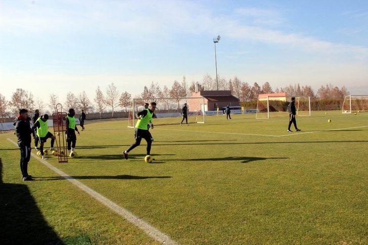 Bülent Uygun: "Ligde kalmak istiyorsak bu galibiyetlere ihtiyacımız var" G4