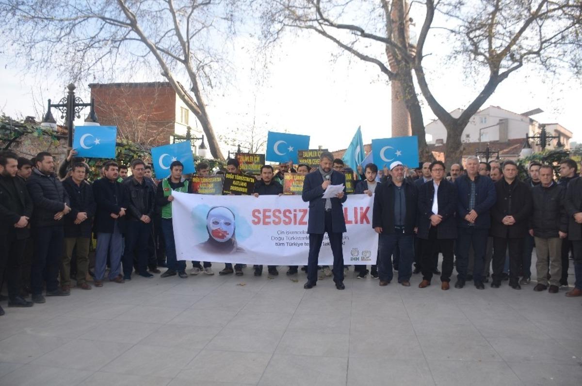 Bilecik&rsquo;ten Doğu T&uuml;rkistan&rsquo;daki zul&uuml;mlere tepki