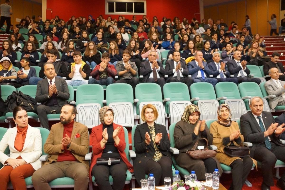 Bakan Sel&ccedil;uk&rsquo;un eşi T&uuml;rk M&uuml;ziğini Tanıtma ve Destekleme seminerine katıldı