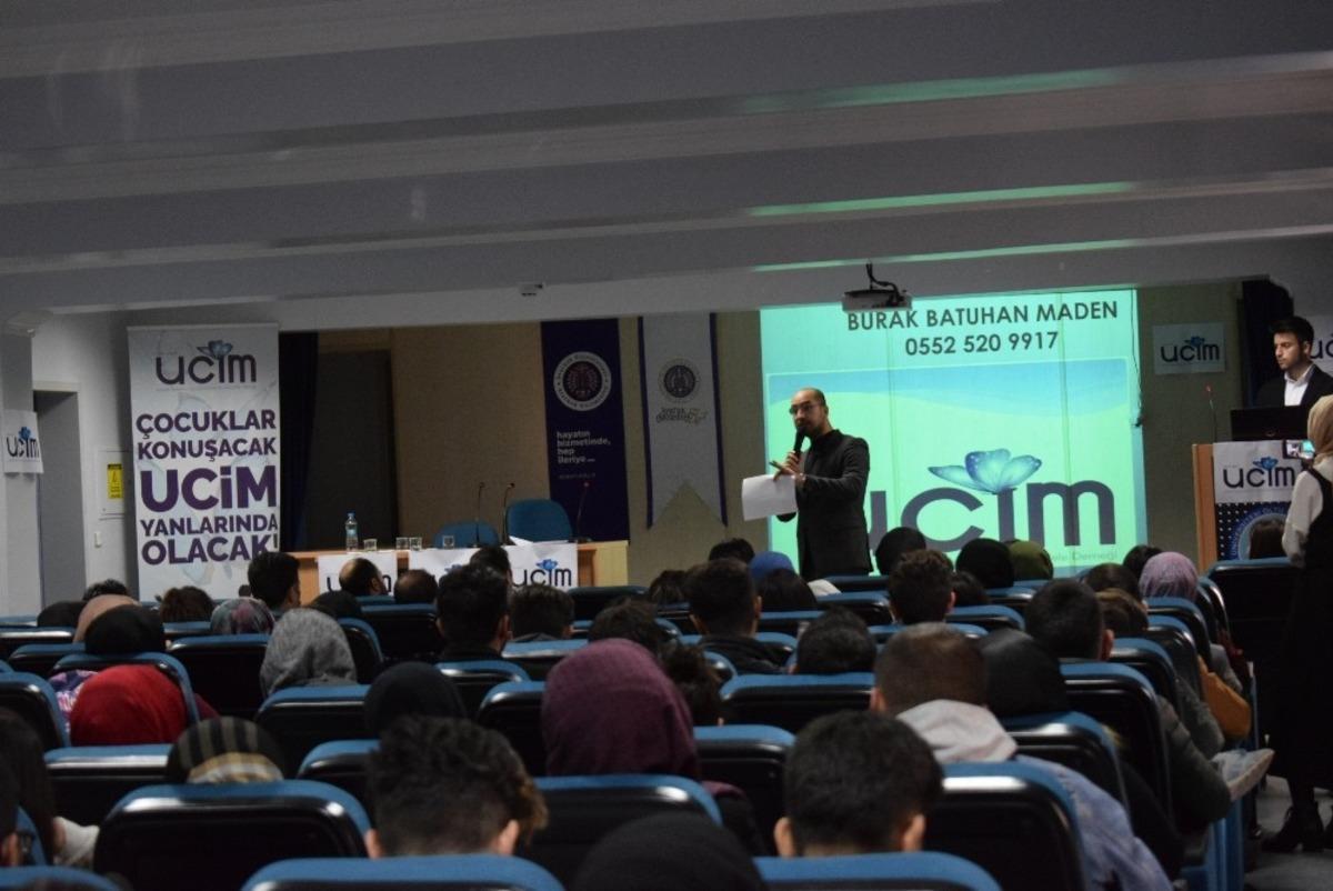 Oltu&rsquo;da &lsquo;&Ccedil;ocuk İstismarına Y&ouml;nelik Farkındalık&rsquo; konferansı d&uuml;zenlendi
