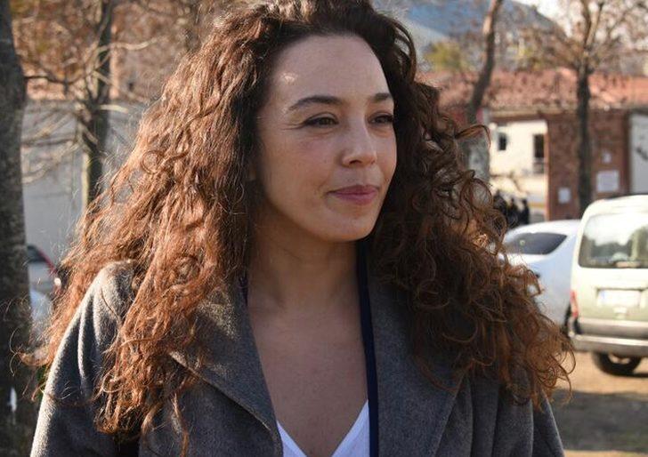 Dünya Güzeli Azra Akın, mütevazı otomobiliyle dikkat çekti! 'Lükse düşkünlüğüm yok' G4