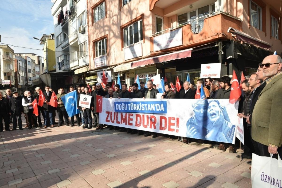 Mustafakemalpaşa Doğu T&uuml;rkistan i&ccedil;in tek ses oldu