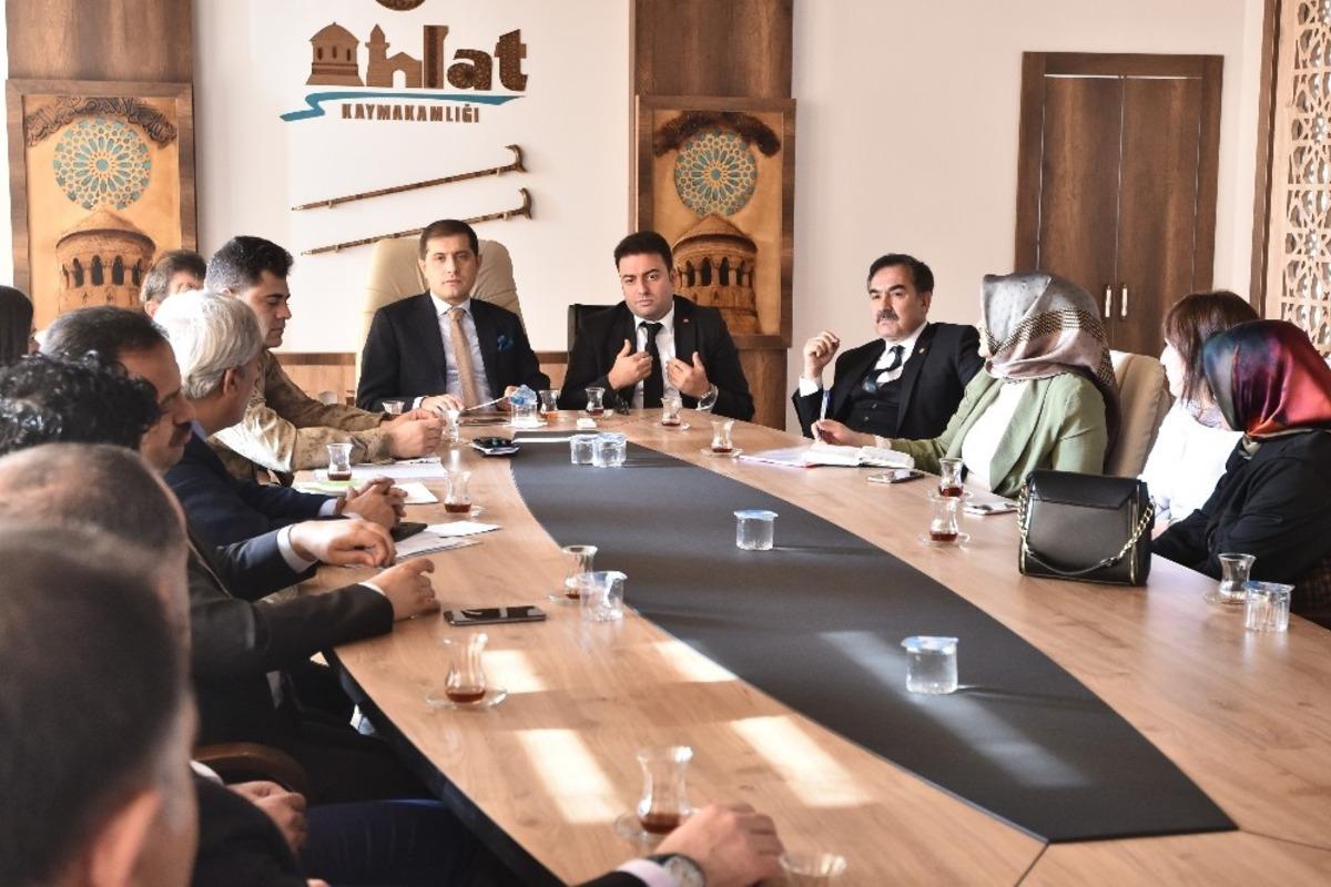 Ahlat&rsquo;ta &lsquo;Kadına Y&ouml;nelik Şiddetle M&uuml;cadele&rsquo; toplantısı