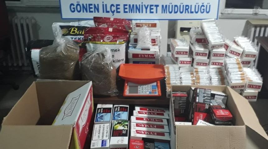 Polisten ka&ccedil;ak t&uuml;t&uuml;n operasyonu