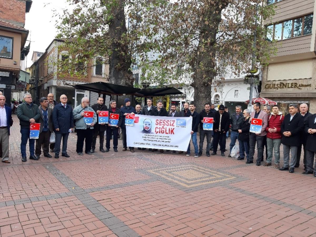 Doğu T&uuml;rkistan vatandaşlarına destek i&ccedil;in biraraya gelindi