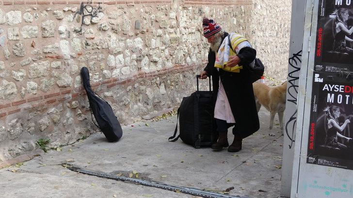 İstiklal Caddesi'nde şüpheli valiz alarmı! Polis harekete geçti G3