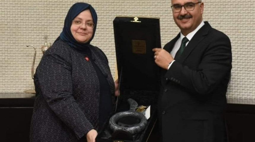 Çorum İş-Kur hizmet binası ve Huzurevi için 7 milyon 640 bin TL ödenek