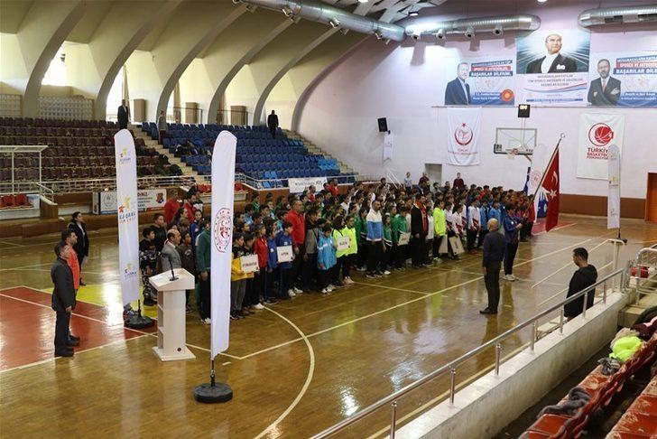 Anadolu Yıldızlar Ligi basketbol grup müsabakaları başladı G1
