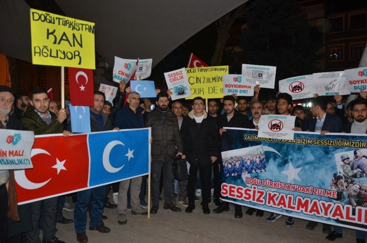 Doğu T&uuml;rkistan i&ccedil;in &lsquo;sessiz &ccedil;ığlık&rsquo;