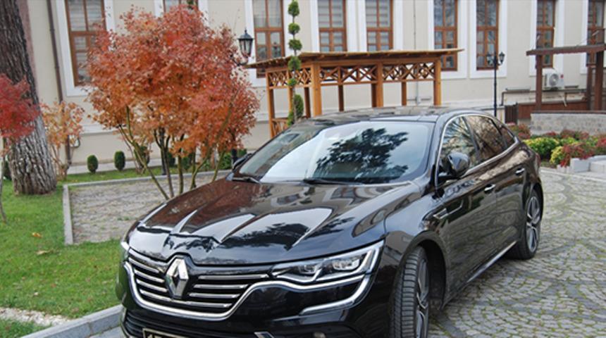 CHP'li Belediye Başkanı Mert Uygun 'Bu kadar borç varken binemem' diyerek makam aracını satılığa çıkardı