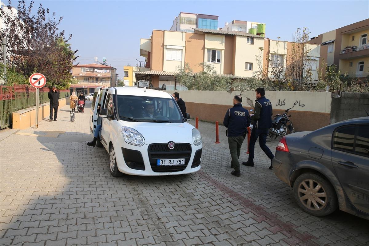 Hol Kampı'ndan ka&ccedil;an DEAŞ'lı 5 kadın Hatay'da teslim oldu