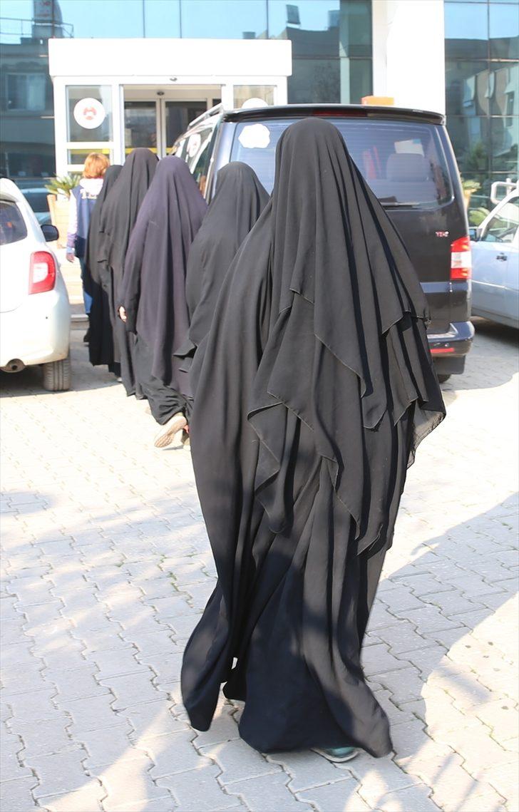 Hol Kampı'ndan kaçan DEAŞ'lı 5 kadın Hatay'da teslim oldu G5