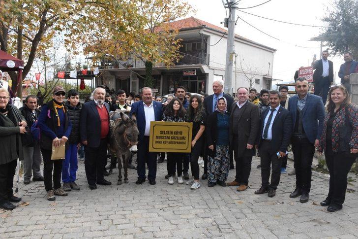 Kitaplar kütüphaneye eşekle getirildi G2