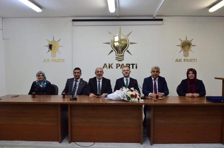 Hisarcık Heyeti’nden Başkan Ceyhun’a ’Hayırlı olsun’ ziyareti G5