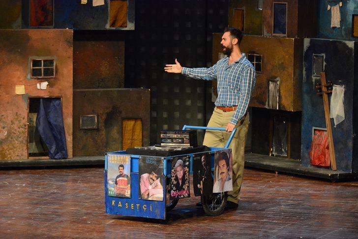 Konya Devlet Tiyatrosu Malatya'da "Kasetçi" oyununu sahneledi G3