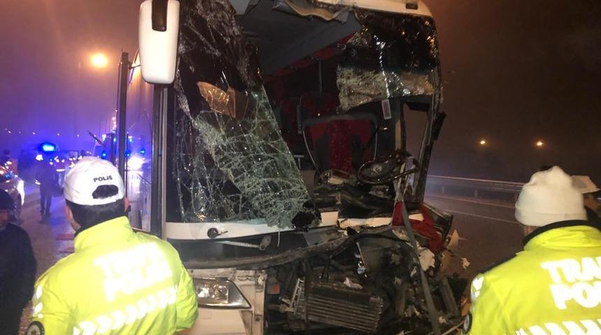 Ankara'da gece yarısı feci kaza! Çok sayıda yaralı var