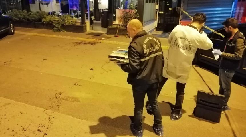 İstanbul Maltepe'de bı&ccedil;aklı kavga! Yaralılar var