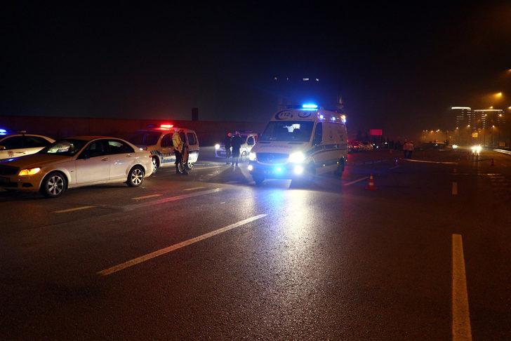 Yolun karşısına geçerken otomobil çarpan yaya öldü G4