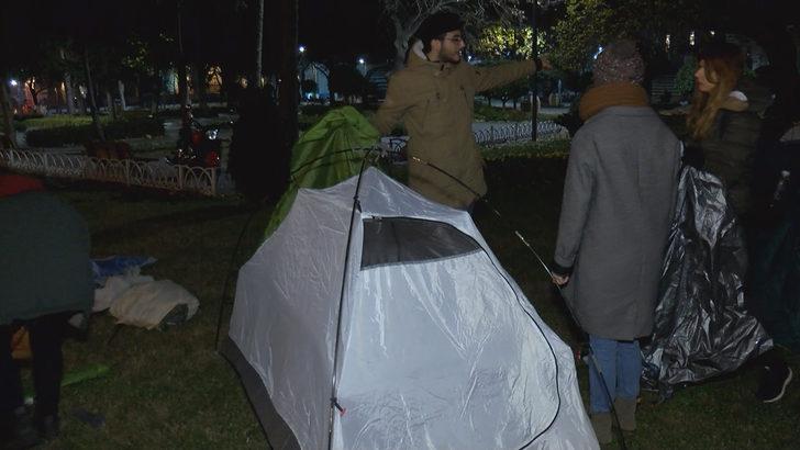 İBB önündeki fayton protestosunda 2. gün... Bu gece de çadırlarda sabahladılar G1