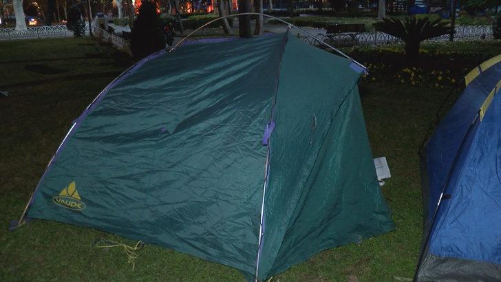 İBB önündeki fayton protestosunda 2. gün... Bu gece de çadırlarda sabahladılar G3