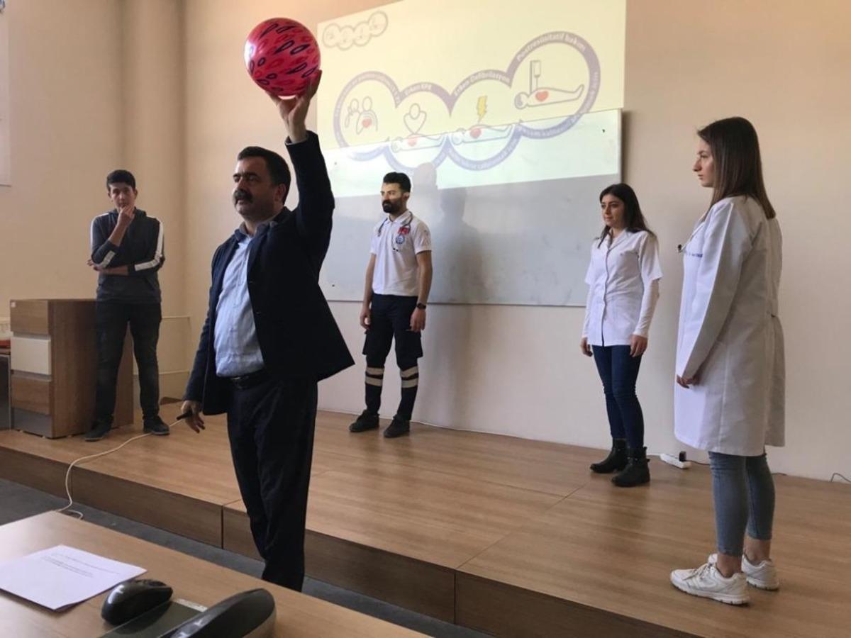 AD&Uuml;&rsquo;de Yaşam kurtarma zinciri ve ileri yaşam desteği eğitimi ger&ccedil;ekleşti