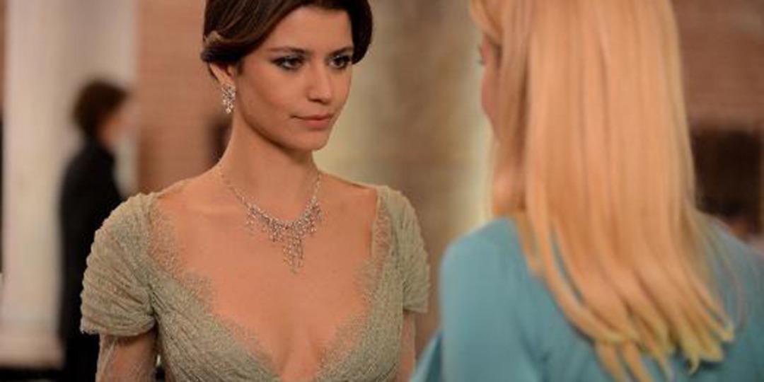 Beren'e &ouml;zel kıyafet