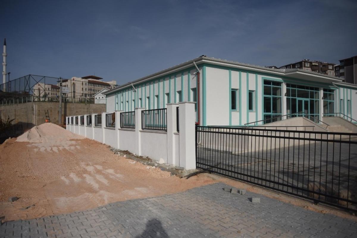 Aile Sağlığı Merkezi &ccedil;evre d&uuml;zenlemesi yapılıyor