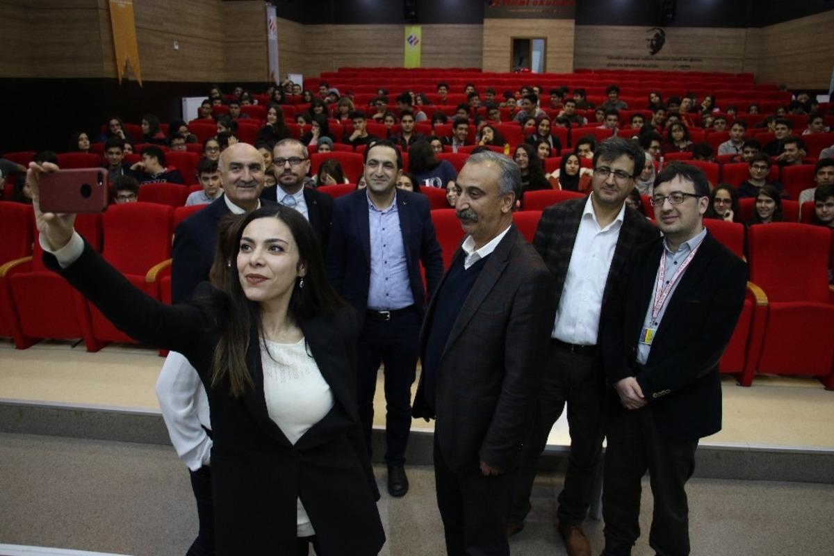 Elazığ&rsquo;da &ouml;ğrencilere sağlık semineri