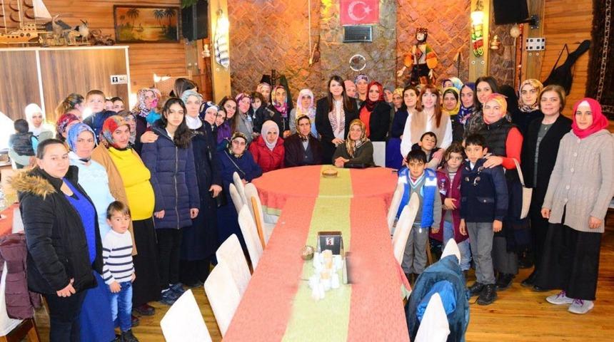 Ardahan&rsquo;da &ldquo;G&ouml;kkuşağıma G&uuml;neş Ol Projesi&rdquo; kapsamında &ouml;zel eğitimli &ccedil;ocukların aileleri yemekte buluştu