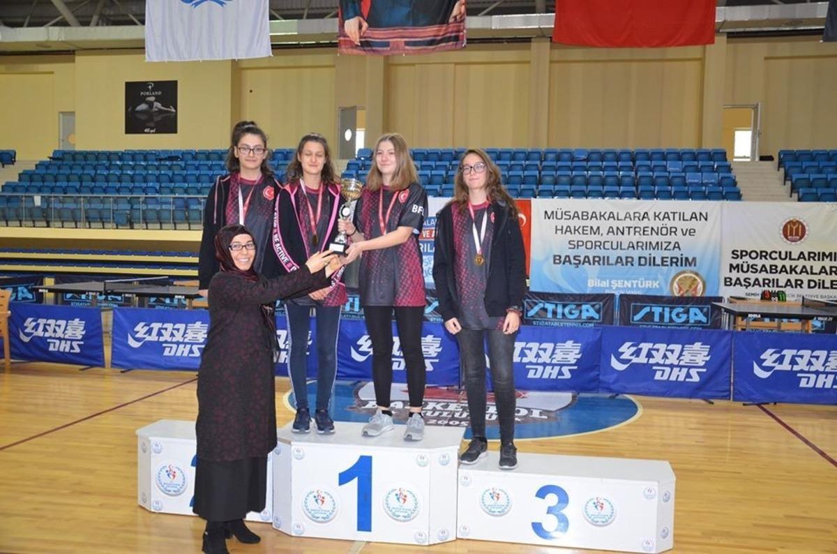 Masa Tenisi Gen&ccedil;ler Kategorisi m&uuml;sabakaları sona erdi