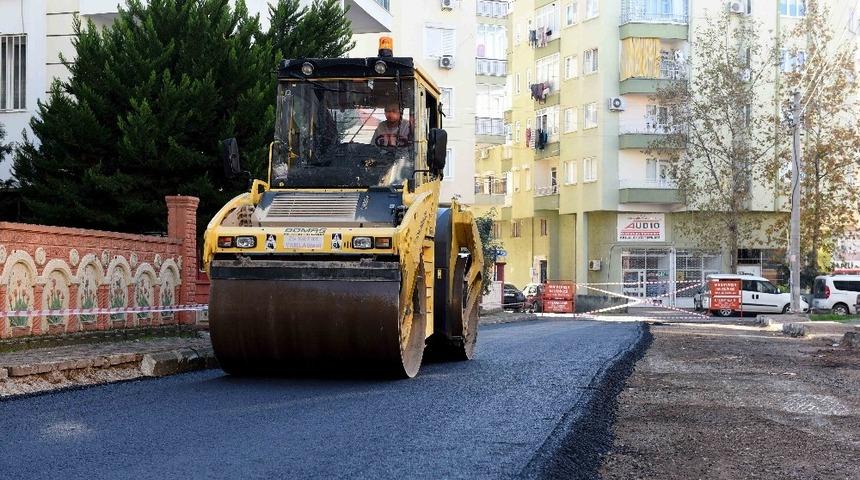 Muratpaşa Mahallesi&rsquo;nde asfalt &ccedil;alışmaları s&uuml;r&uuml;yor