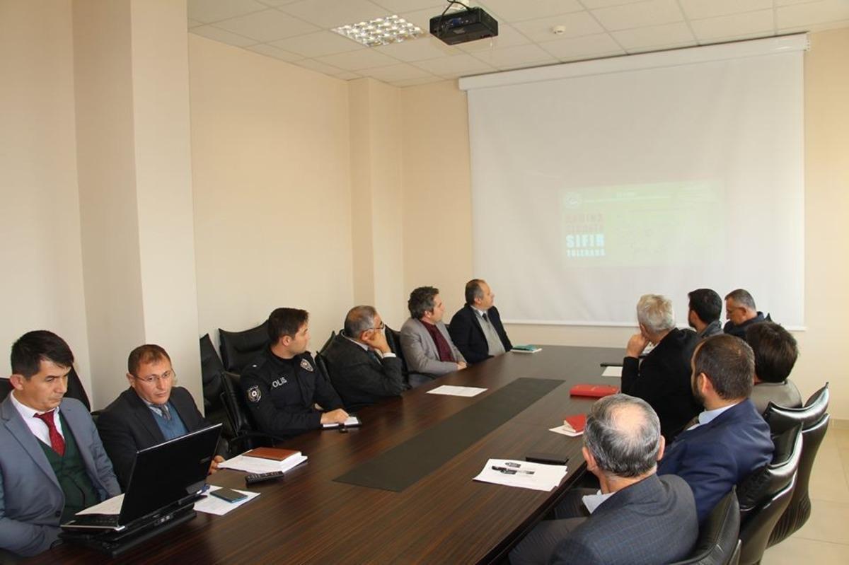 Dumlupınar&rsquo;da aile i&ccedil;i ve kadına karşı şiddetle m&uuml;cadele toplantısı