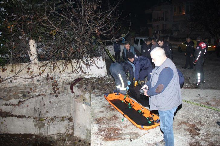 Ağabeyenin cesediyle 10 saat kurtarılmayı bekledi G4