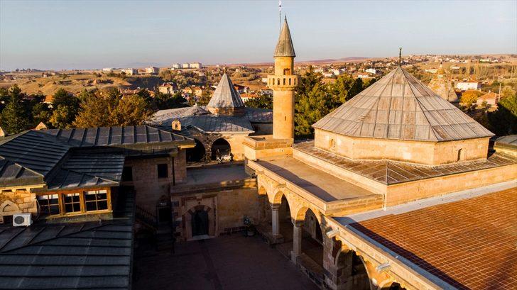 Kırşehir'den eski ilçesi Hacıbektaş'a gönül köprüsü G4