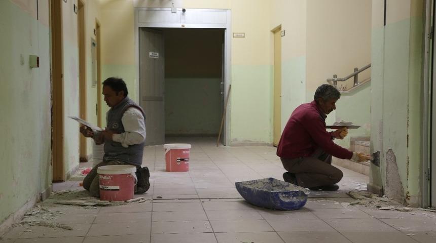 Erdemli Belediyesi&rsquo;nin okullara desteği s&uuml;r&uuml;yor